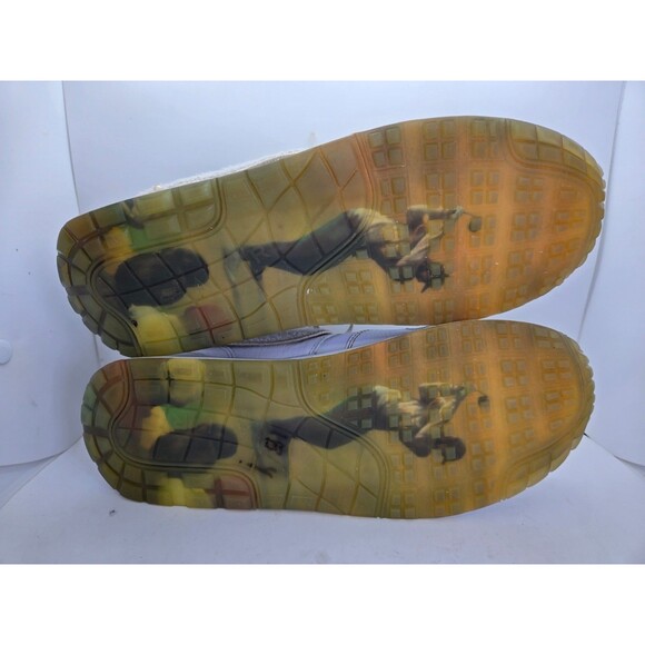 Athletic_Shoes